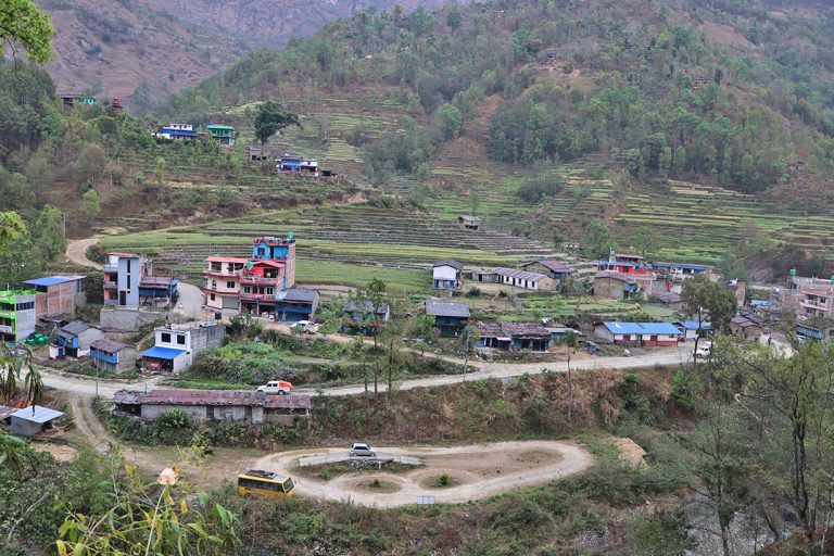 बजार बन्दै अक्षते गाउँ