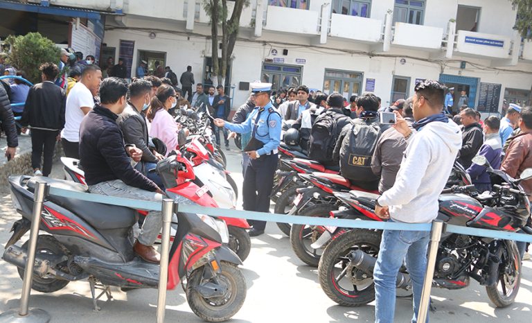 हराएका २३ मोटरसाइकल प्रहरीले धनीलाई बुझायो