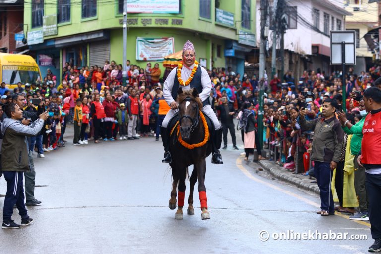 पाटनको एकल घोडेजात्रा यसरी मनाइयो (फोटो फिचर)