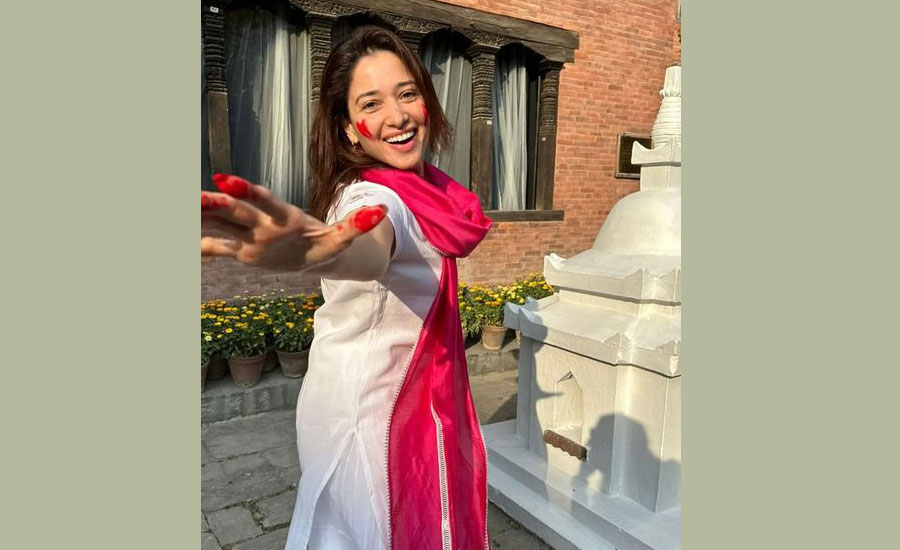 ‘बाहुबली’ अभिनेत्री तमन्ना भाटिया घुमघाम गर्न काठमाडौंमा