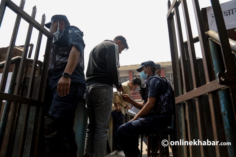 स्ववियु निर्वाचन : अस्कल क्याम्पसमा इलेक्ट्रोनिक भोटिङ मेसिनबाट मतदान