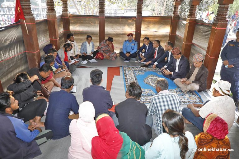 तमसुक खारेजीको मागमै अड्कियो सरकार र मिटरब्याज पीडितको वार्ता