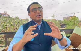 अर्थमन्त्री र भौतिक पूर्वाधार मन्त्रीसँग बजेटबारे छलफल गर्दै रास्वपा सांसद