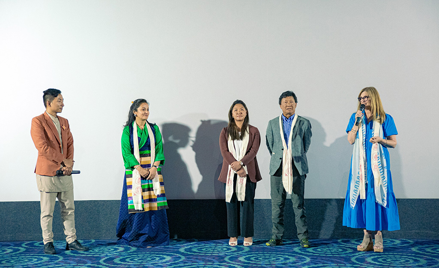 पासाङ ल्हामु शेर्पाबारेको फिल्मको भव्य प्रिमियर, क्यूएफएक्समा रिलिज हुने  – HamroAwaj