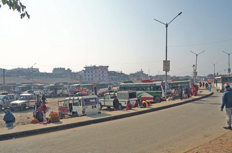 दाङमा बसभित्र वृद्धा बलात्कृत, २ जना पक्राउ