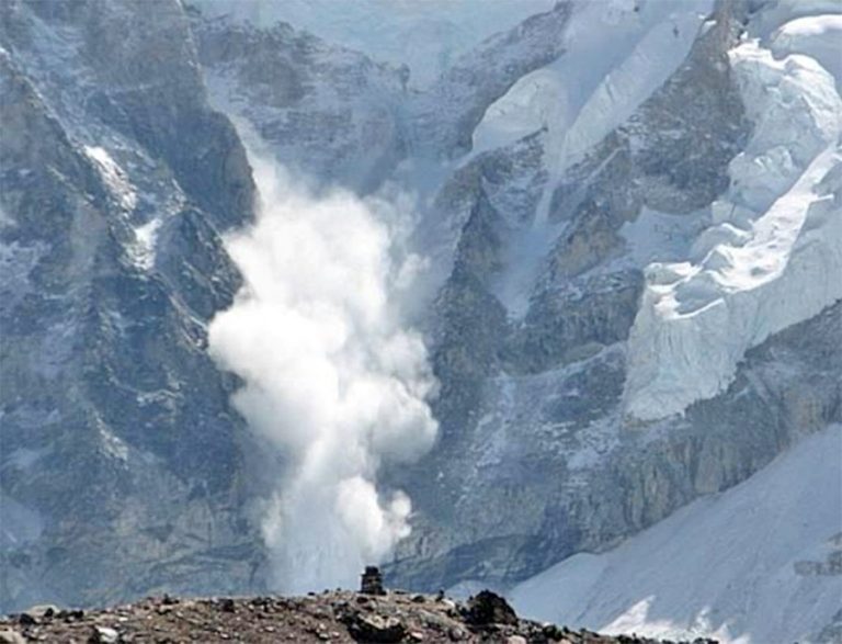 दार्चुला हिमपहिरोमा बेपत्ताको पहिचान खुल्यो, उद्धारमा कठिनाइ