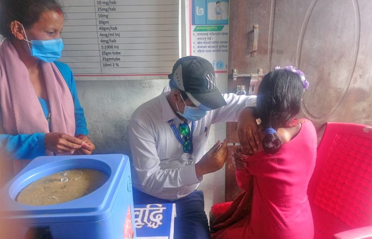 दुर्गममा जानै मान्दैनन् चिकित्सक