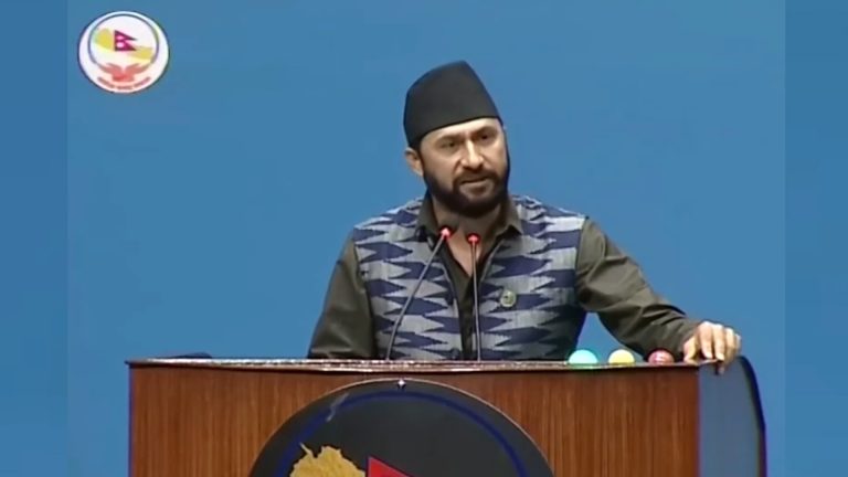 ‘विदेशी नागरिकता त्यागेको निस्सा तपाईंलाई बुझाउनुपर्ने हो ?’