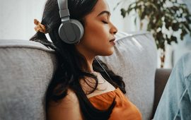 उदासीका बेला उदास गीत नै किन सुन्छ मान्छे ?