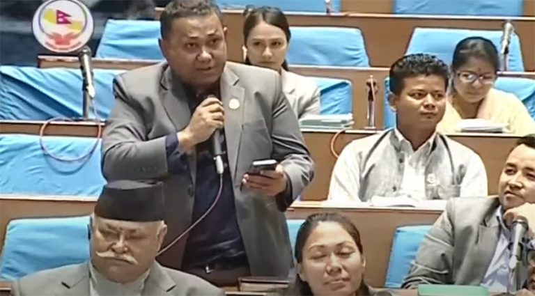 कांग्रेस नेताले चिहानको जग्गा कब्जा गरेको आरोप