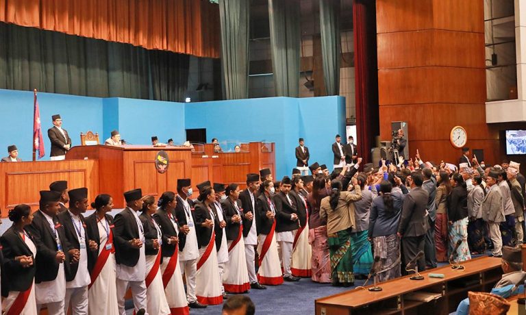 एमालेले प्रतिनिधि सभा बैठक अवरुद्ध गर्ने