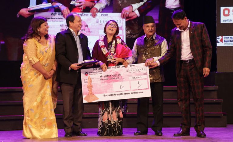२१ विधामा विन्ध्यवासिनी म्युजिक अवार्ड २०७९ प्रदान