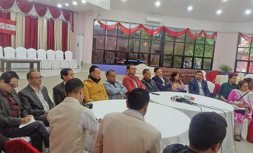 नेतृत्वलाई कांग्रेस युवा नेताको प्रश्न : युवाको भोट चाहिँदैन ?  – HamroAwaj