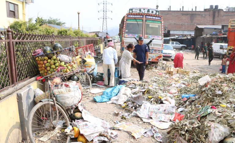 फलफूल व्यवसायी संघलाई महानगरले तिरायो ५० हजार जरिवाना