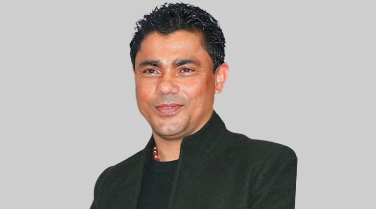 तुलसी सहकारीका अध्यक्ष शर्मालाई प्रहरीले विराटनगर ल्यायो
