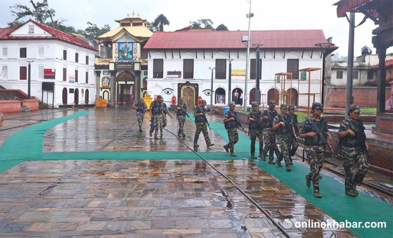 अख्तियारको टोली आउने भएपछि खाली गराइयो पशुपतिनाथ मन्दिर