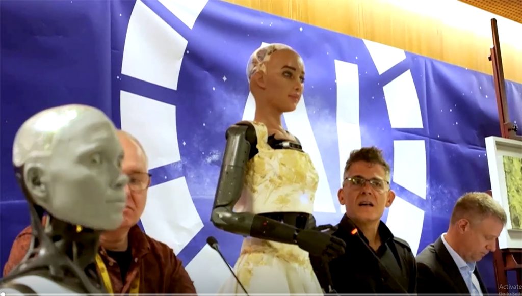 विश्वकै पहिलो मानव रोबोट पत्रकार सम्मेलन, रोबोटले यसरी दिए जवाफ