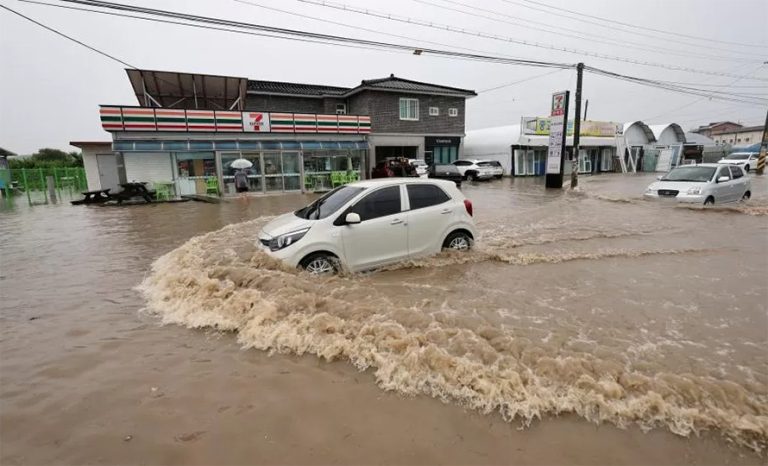 कोरियामा भीषण वर्षा र बाढीका कारण २० जनाको मृत्यु, हजारौं विस्थापित