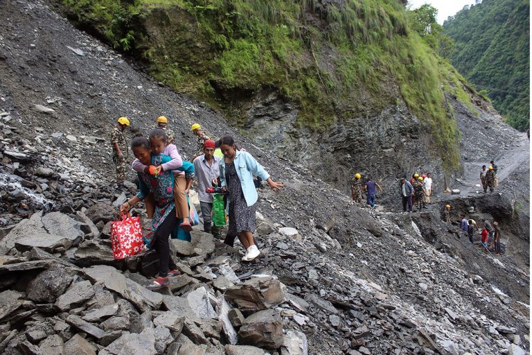 बेनी-जोमसोम सडकको म्याग्दी खण्ड राति बन्द