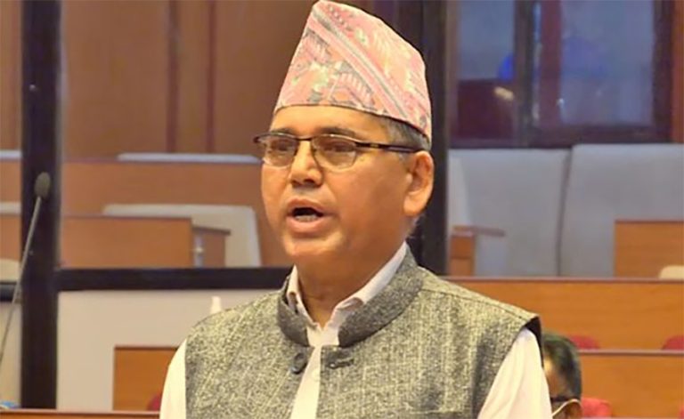 अस्थायी आवागमन सुरक्षित बनाउन पूर्वाधारमन्त्रीको निर्देशन