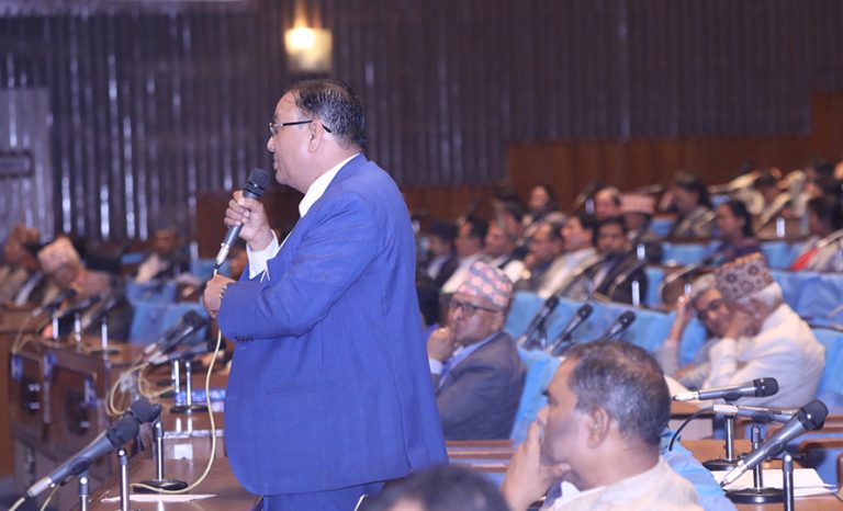 ‘गिरीबन्धु र बाँसबारी छाला जुत्ताको जग्गा सुकुमवासीलाई दिइयोस्’