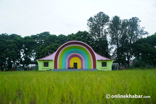 खुल्दै खुलामञ्च (भिडियोसहित)