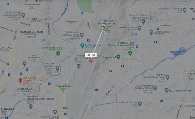 एयर इन्डियाको विमान त्रिभुवन विमानस्थलको धावनमार्गमै अड्कियो