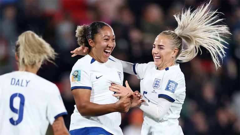 इंग्ल्याण्ड महिला विश्वकपको सेमिफाइनलमा
