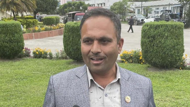 संसद्‍को लेखा समितिको बैठक बोलाउन माओवादीको माग
