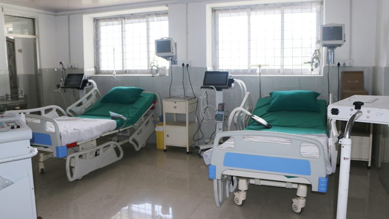 ताप्लेजुङ जिल्ला अस्पतालमा आइसीयू सेवा सञ्चालनमा नआउँदा उपकरण प्रयोगविहीन