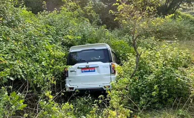 लुम्बिनीका अर्थमन्त्री मास्की सवार गाडी दुर्घटना