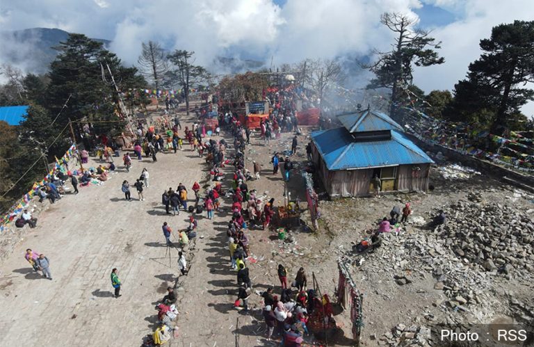 पाथीभरामा भक्तजनले चढाए १५ महिनामा ९८ तोला सुन