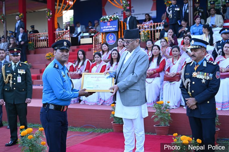 वरिष्ठ सई पुरुषोत्तम नेपाली ‘योगेन्द्र स्मृति साहसिक पुरस्कार’बाट सम्मानित