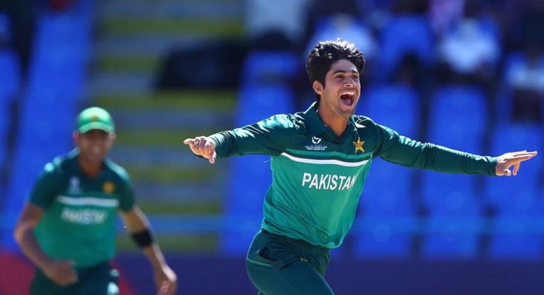 एसियाडको क्रिकेटमा हङकङलाई हराउँदै पाकिस्तान सेमिफाइनलमा