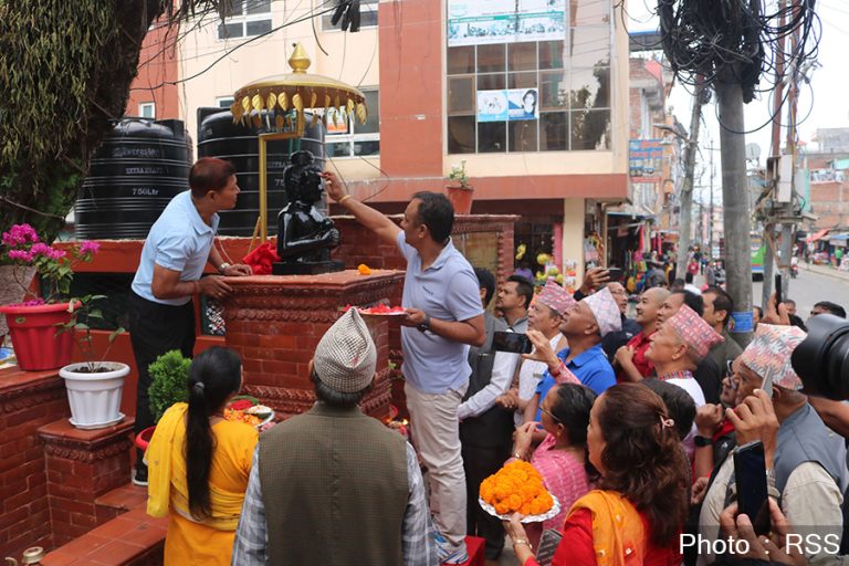 धादिङवेसीमा राष्ट्रिय विभूति साख्वाको सालिक