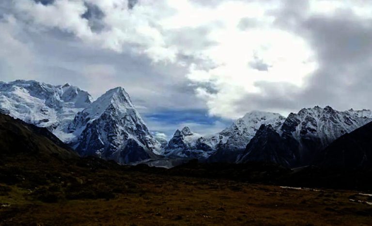 कञ्चनजङ्घा क्षेत्रमा बढ्न थाले पदयात्री