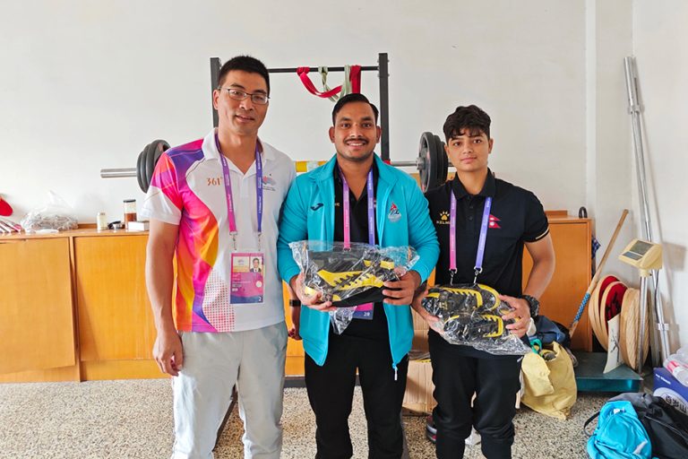 कुस्तीमा नेपालका सबै खेलाडी पहिलो खेलमै पराजित