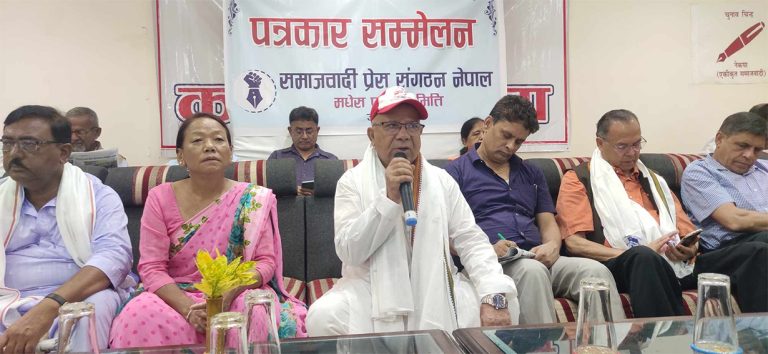 माधव नेपाल भन्छन्-प्रधानमन्त्री बन्ने पालो ढुकेर बस्ने होइन, यही सरकारलाई सघाउने हो