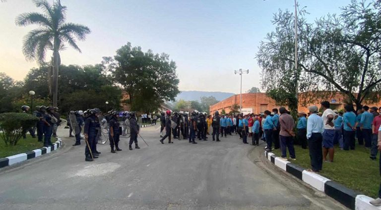 सीजी ब्रुअरीले बोनस दिएन, मजदुरले कुटे व्यवस्थापक