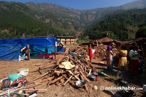 द्वन्द्वका घाउ भुल्न खोज्दैथे, भूकम्पले झन् दुखायो