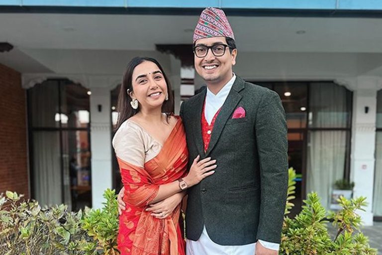 विवाहका लागि प्रेमीसहित नेपाल आइपुगिन् अभिनेत्री प्रजक्ता कोली