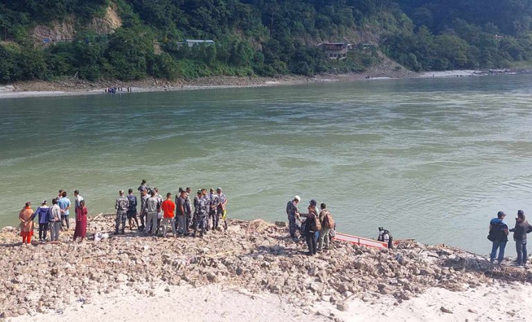 सशस्त्र प्रहरी बलको डुङ्गा दुर्घटना, २ जना घाइते