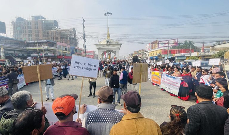 भैरहवा विमानस्थलबाट अन्तर्राष्ट्रिय उडान नियमित गर्न माग गर्दै व्यवसायी आन्दोलित