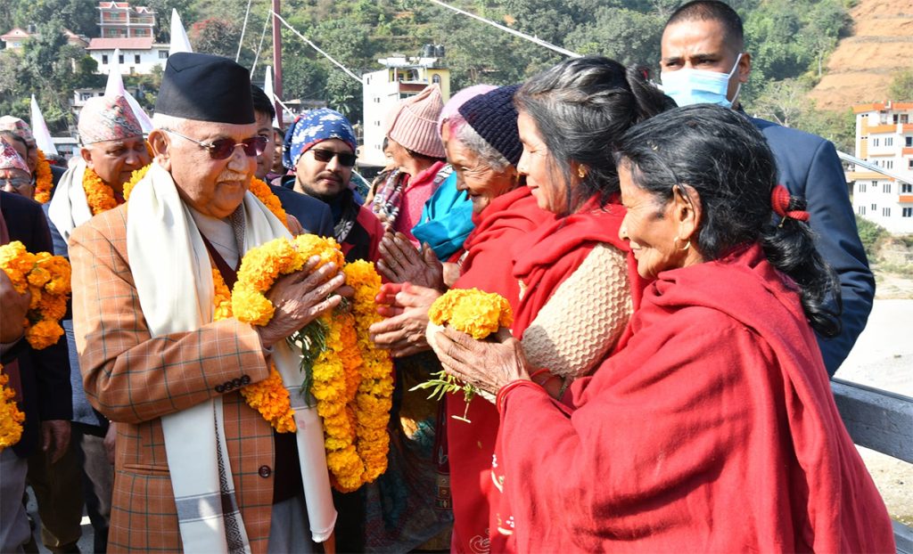 एमालेले पछ्याएको निराश पहाडी जनतन्त्र