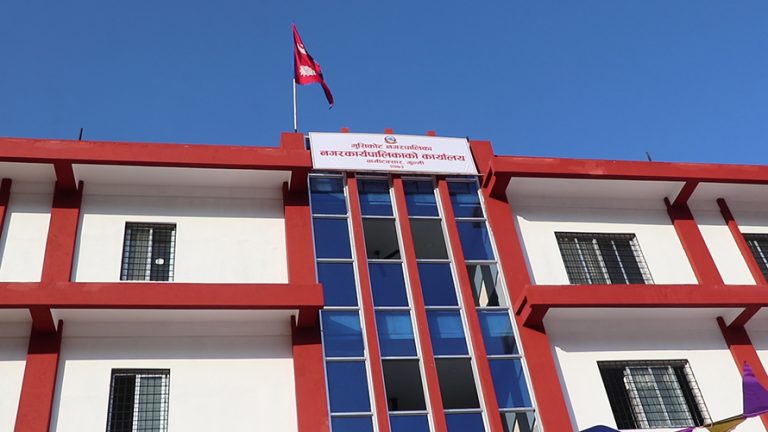 मुसिकोट नगरपालिका आफ्नै भवनमा