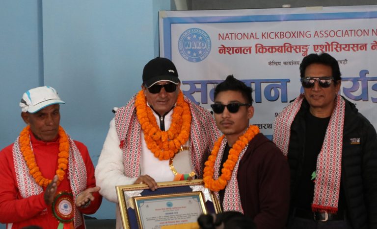 तीन खेलाडी सम्मानित
