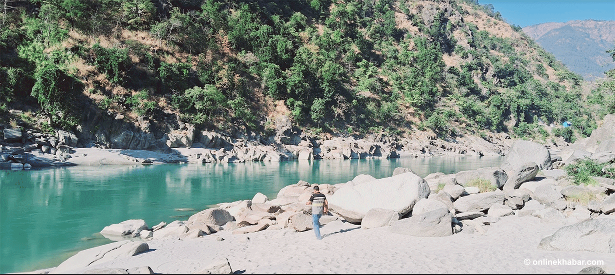 मलामी गएका पुरुष महाकालीमा बगेर बेपत्ता