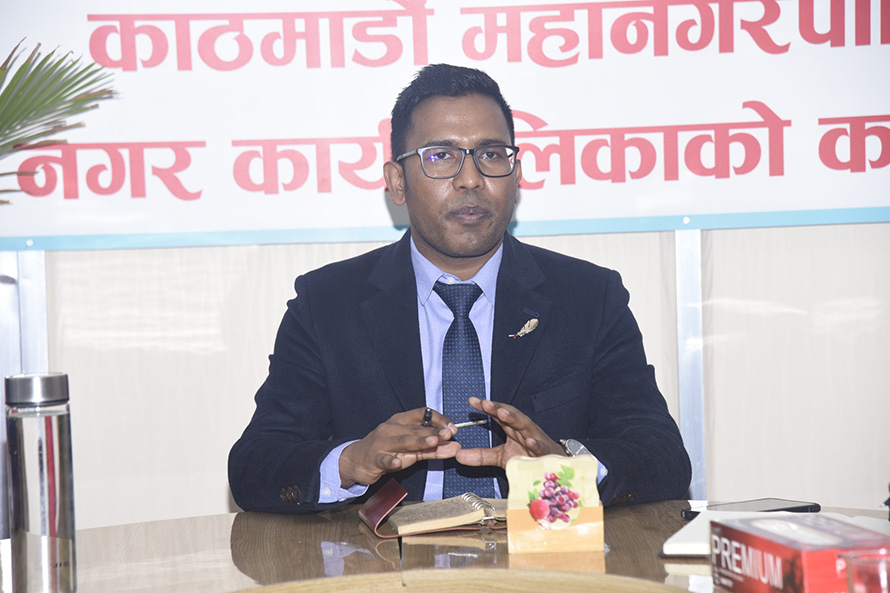 प्रदिप परियारले सम्हाले काठमाडौंको प्रशासकीय अधिकृतको कार्यभार