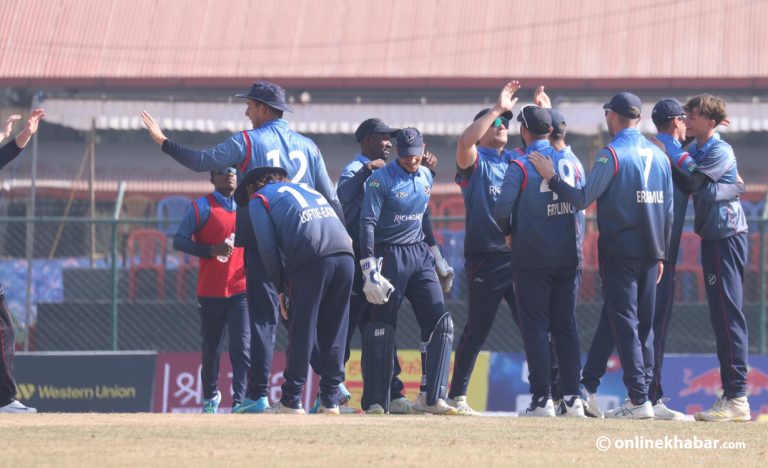 कप्तान रोहित पनि आउट, ४ विकेट गुमाएको नेपाल दबाबमा