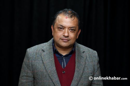 पारिवारिक भ्रमणमा लखनउ पुगेका कांग्रेस महामन्त्री थापा आज फर्कंदै